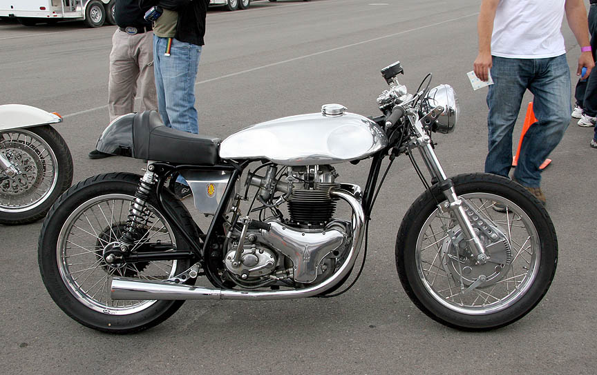 03_bsa_cafe_racer